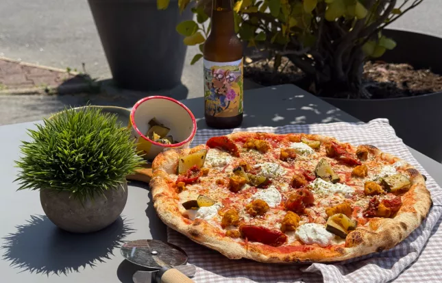 Une pizza du mois 100 % été & 100 % locale ! 🌿
